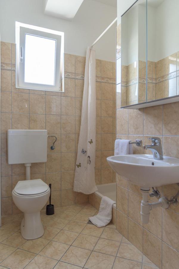 Rasin Apartments Pakostane Ngoại thất bức ảnh